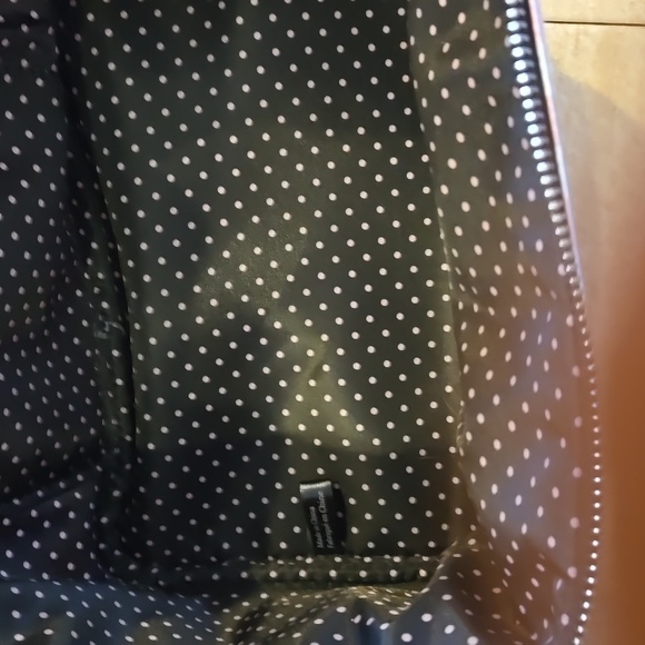 NWT Victoria's Secret Pink/White Striped Vinyl Zipper Travel Case - Picture 10 of 10